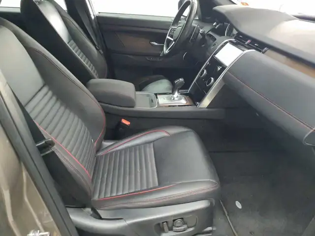 Land Rover Discovery view 8
