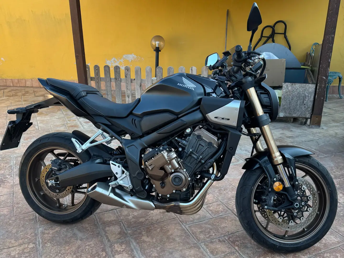 Honda CB 650 Noir - 1