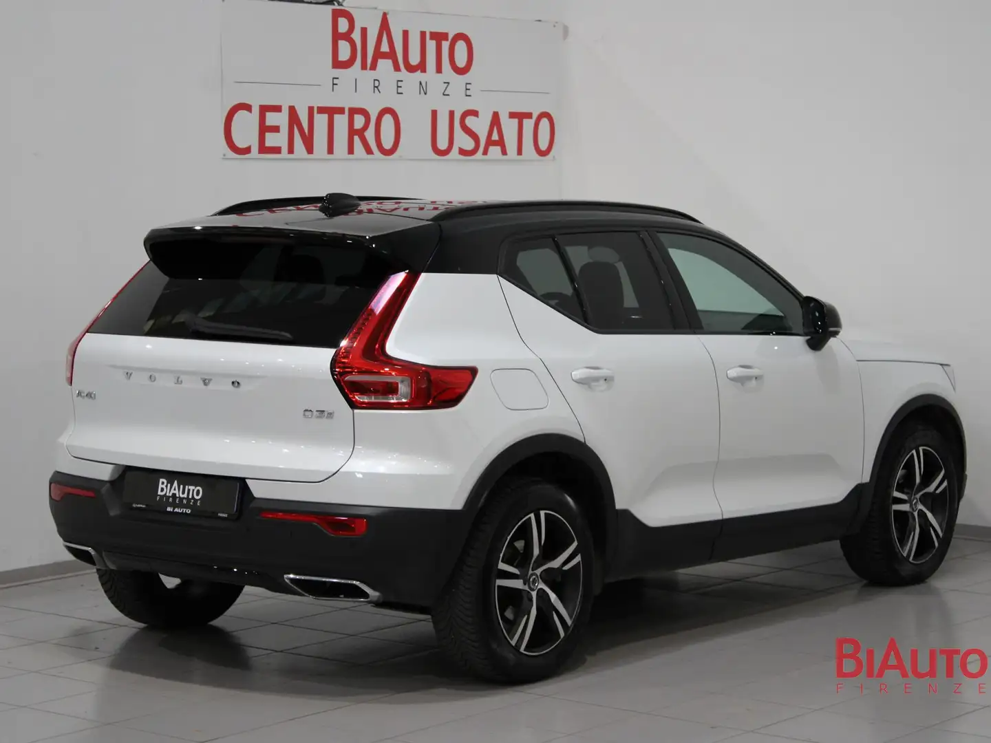 Volvo XC40 XC40 D3 Geartronic R-design Wit - 2