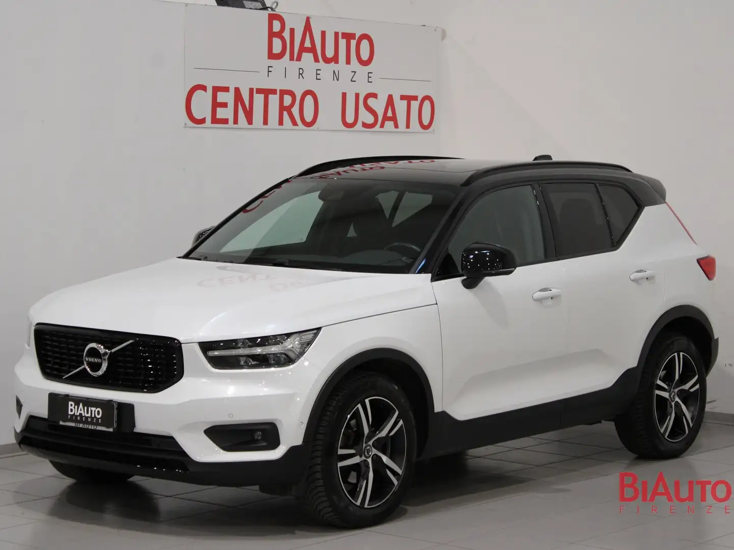 Volvo XC40 XC40 D3 Geartronic R-design Wit - 1