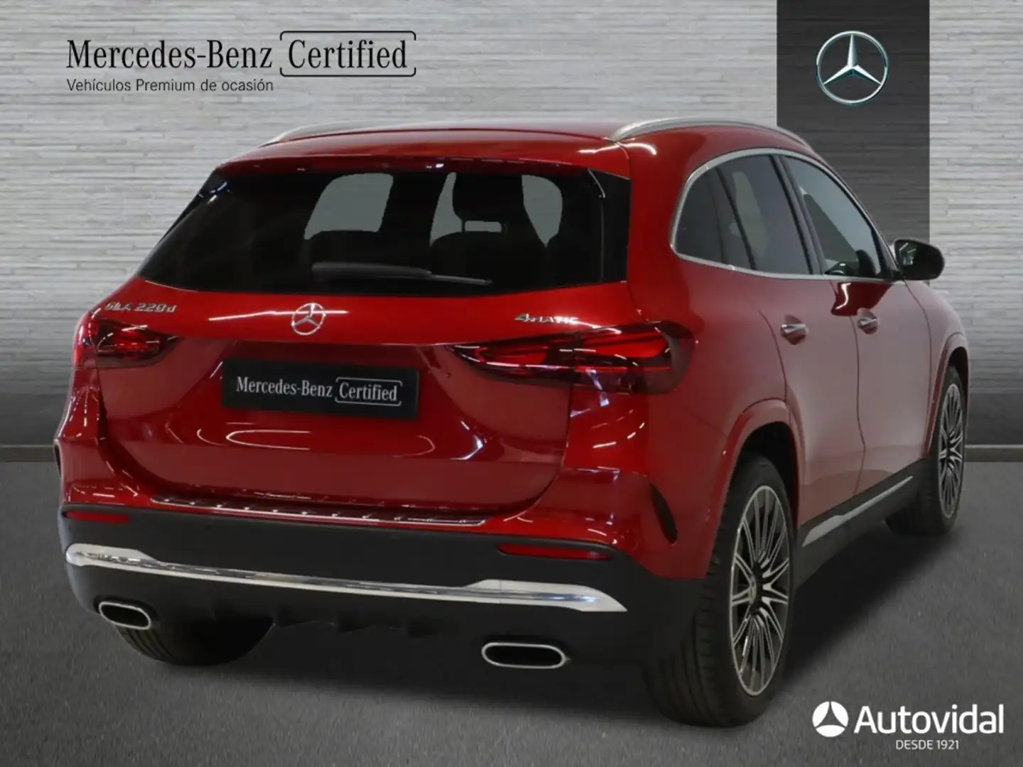 Mercedes-Benz GLA 220 D DCT 4MATIC 190 5P Rosso - 2