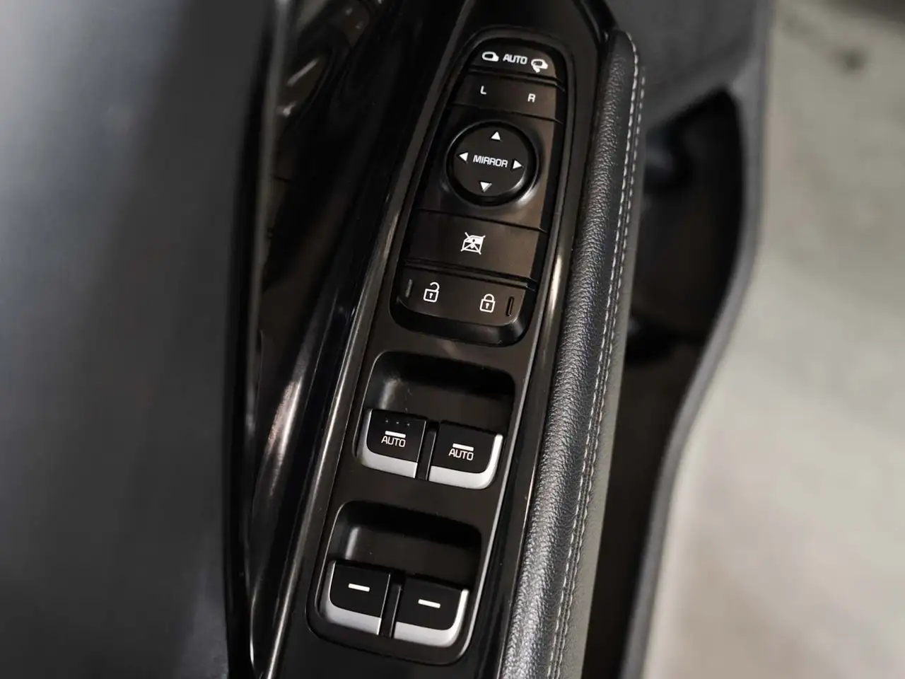 Kia Niro снимка Kia Niro