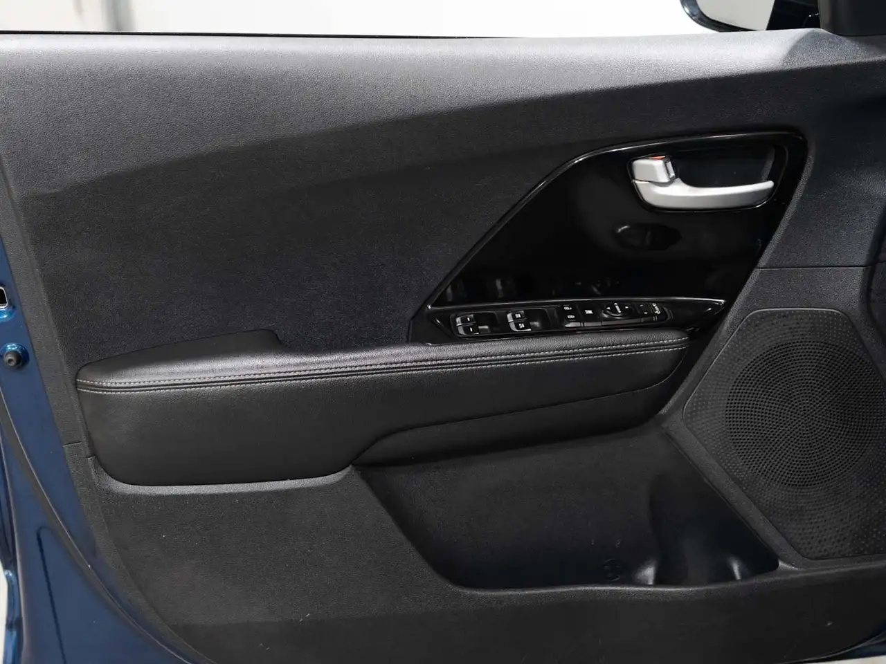 Kia Niro снимка Kia Niro