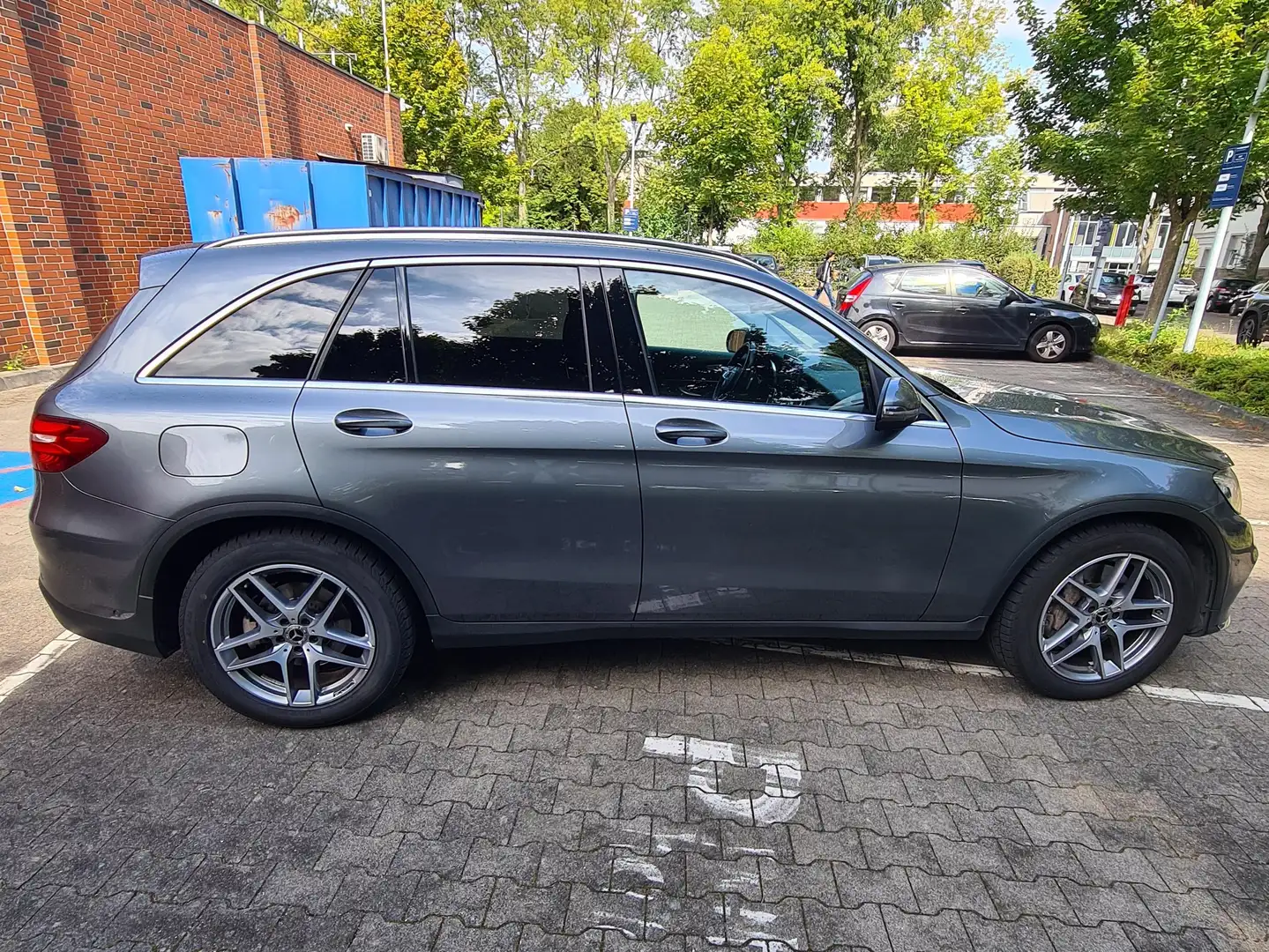 Mercedes-Benz GLC 250 GLC 250 d Coupe 4Matic 9G-TRONIC Edition 1 Argintiu - 2