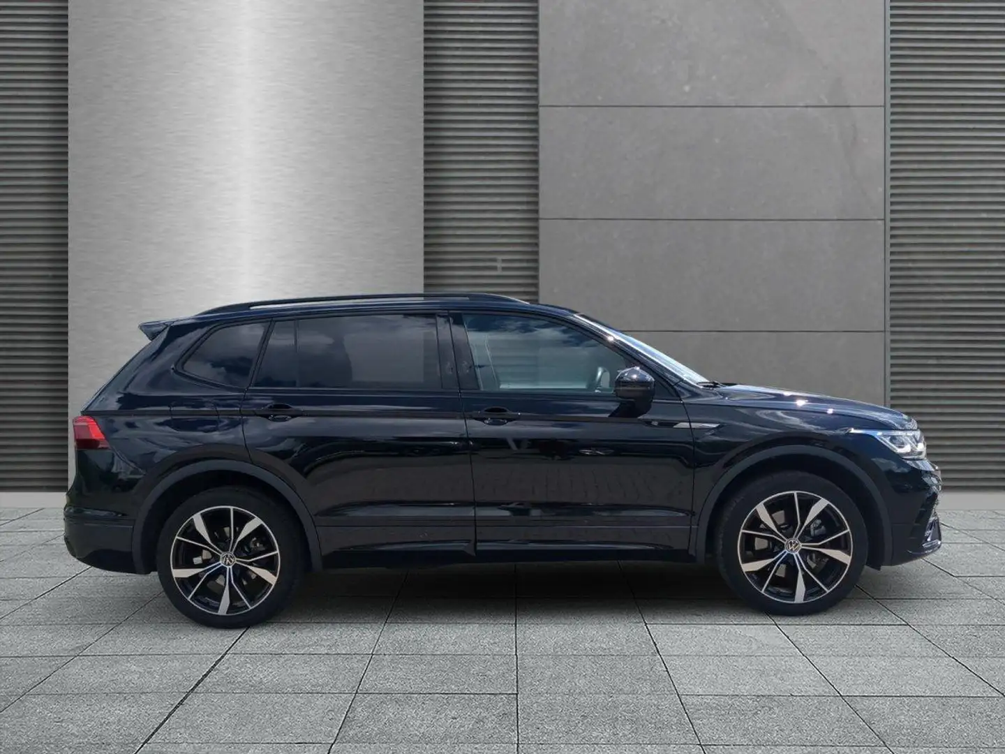 Volkswagen Tiguan Allspace R-Line 4Motion AHK+Pano-Dach+Leder  2.0 TSI OPF... Schwarz - 2
