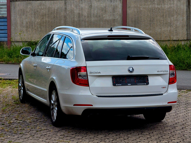 Skoda Superb 2.0 TDI 125 Green t DSG 4x4 Excl. Combi — photo 7
