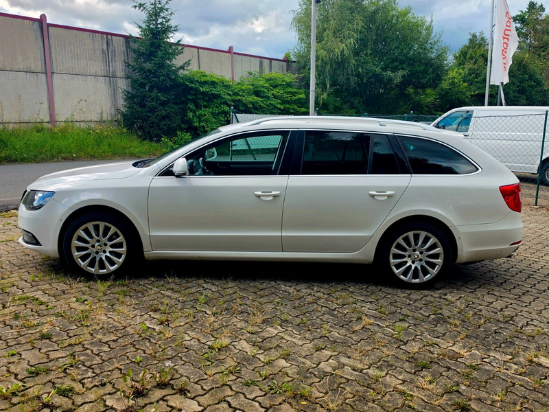 Skoda Superb 2.0 TDI 125 Green t DSG 4x4 Excl. Combi — photo 5