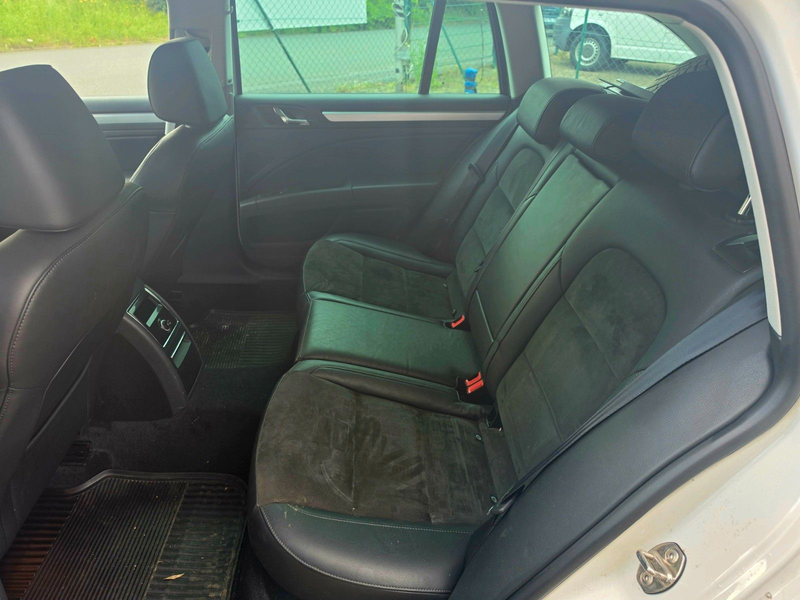 Skoda Superb 2.0 TDI 125 Green t DSG 4x4 Excl. Combi — photo 14