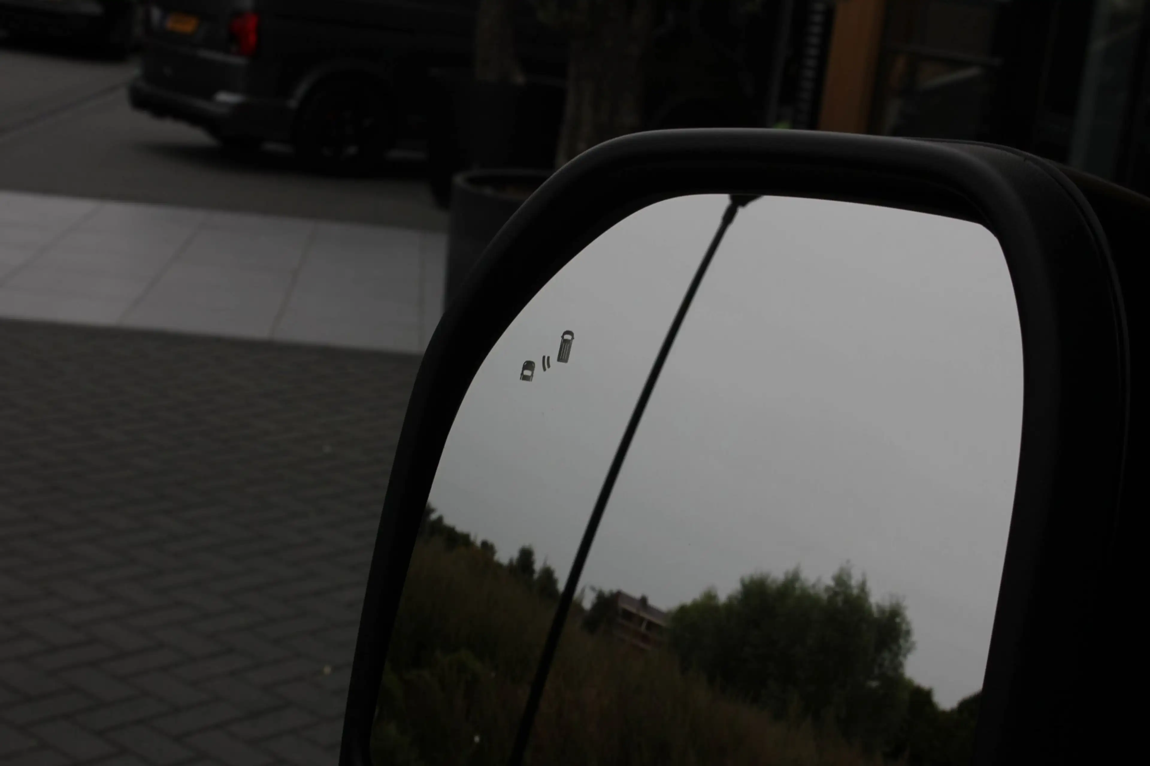 Ford E-Transit Cust. 340 L2H1 Limited 71kWh 218PK / 360 CAMERA / — photo 20
