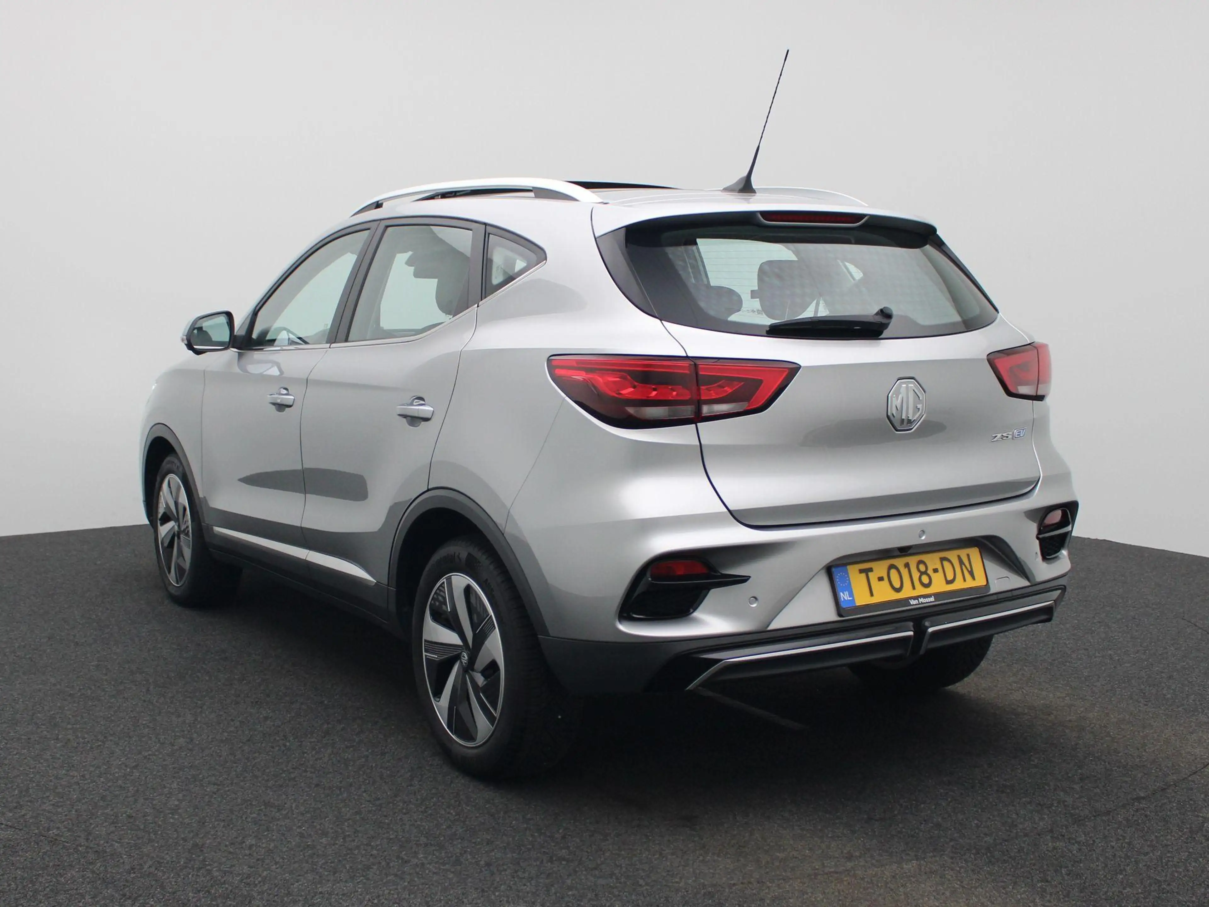 MG ZS EV Long Range Luxury 70 kWh | 360 graden camera | — photo 2