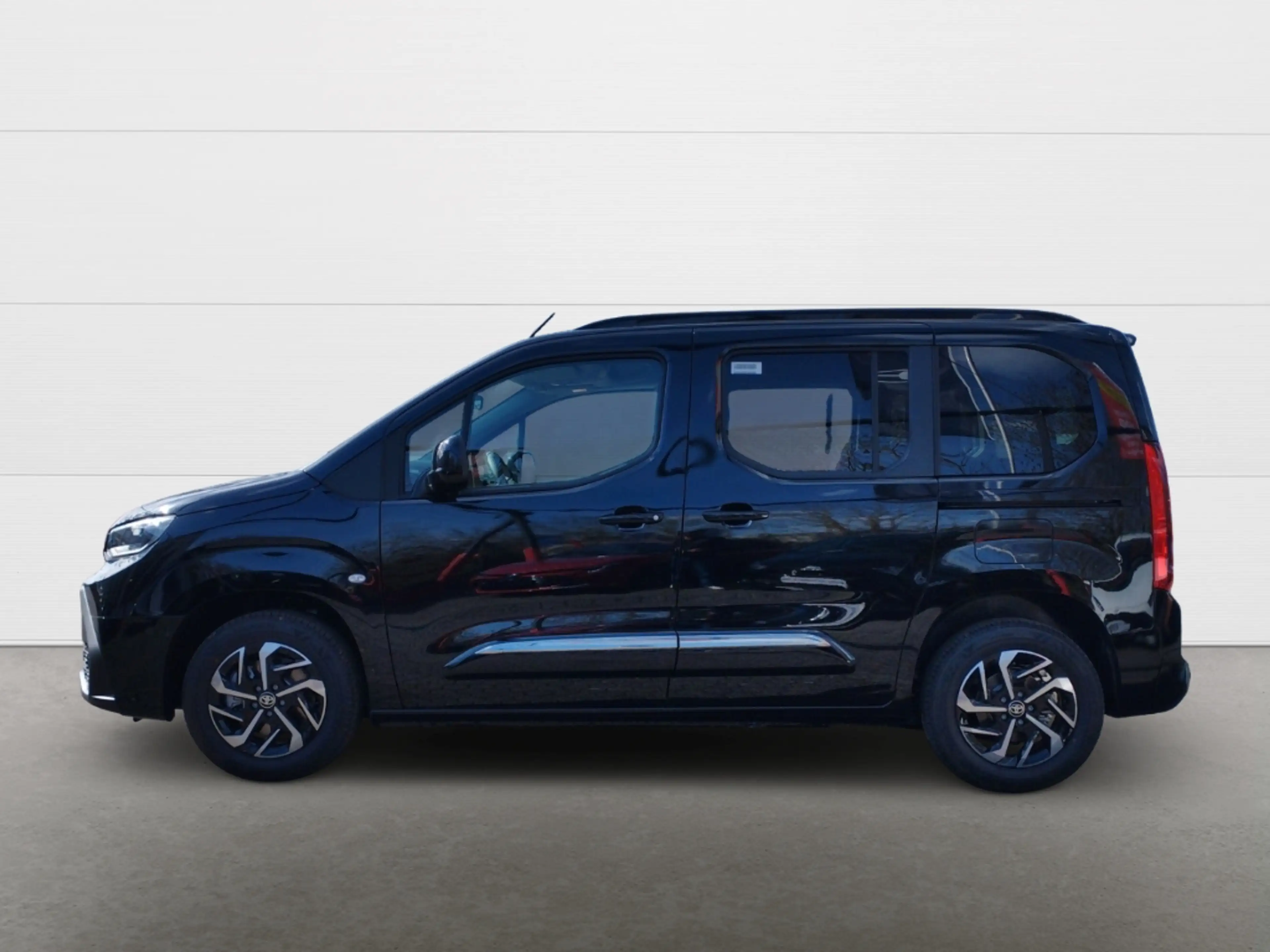 Toyota Proace City Verso Teamplayer L1 1,2l Navi LED Apple CarPlay An — photo 3