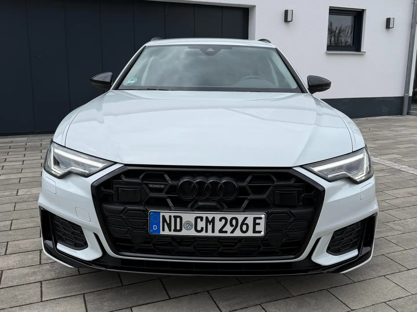 Audi A6 A6 Avant Avant 55 TFSI e quattro S tronic line Weiß - 2
