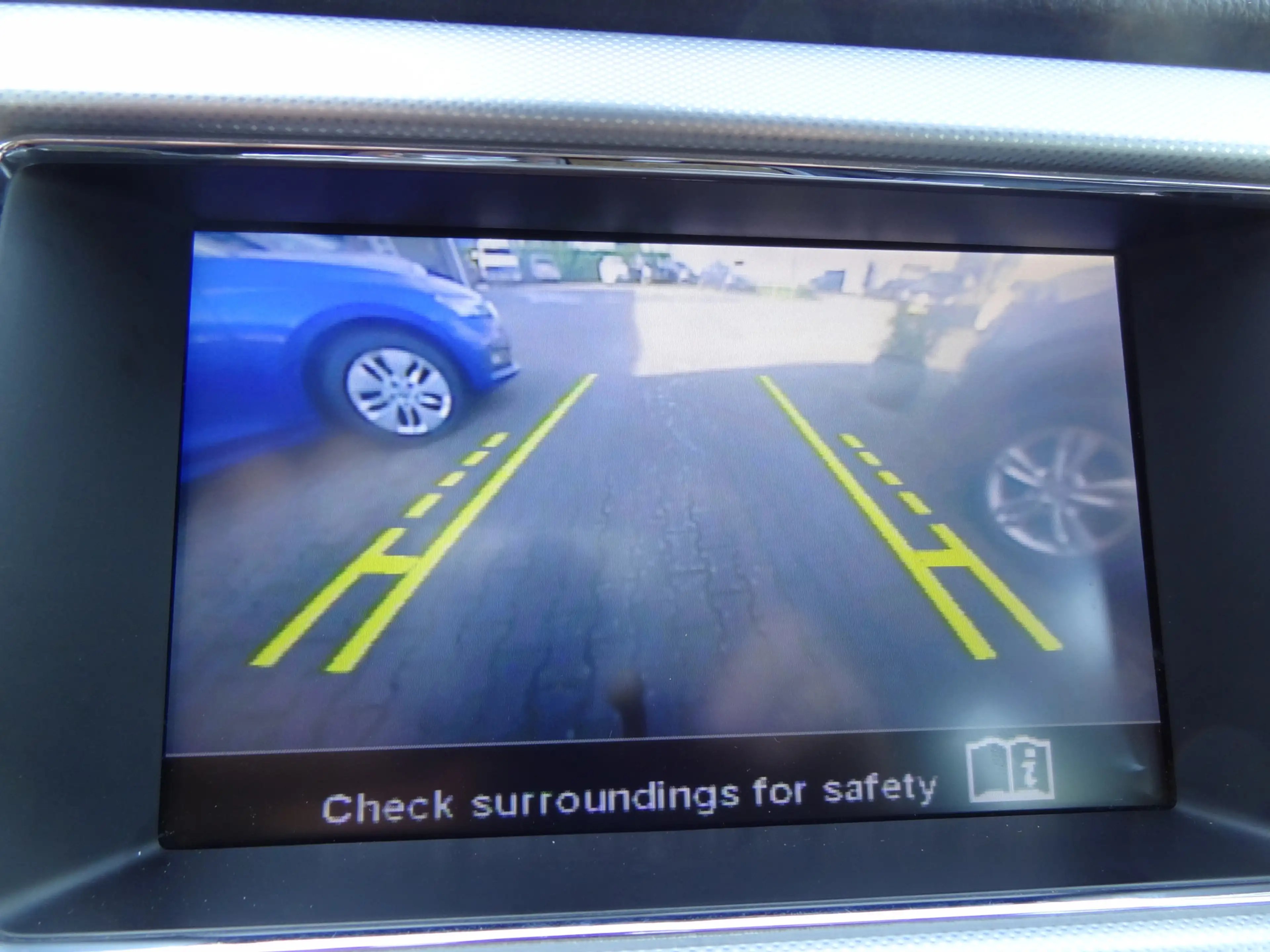 Jaguar XF Sportbrake 2.2D — photo 11