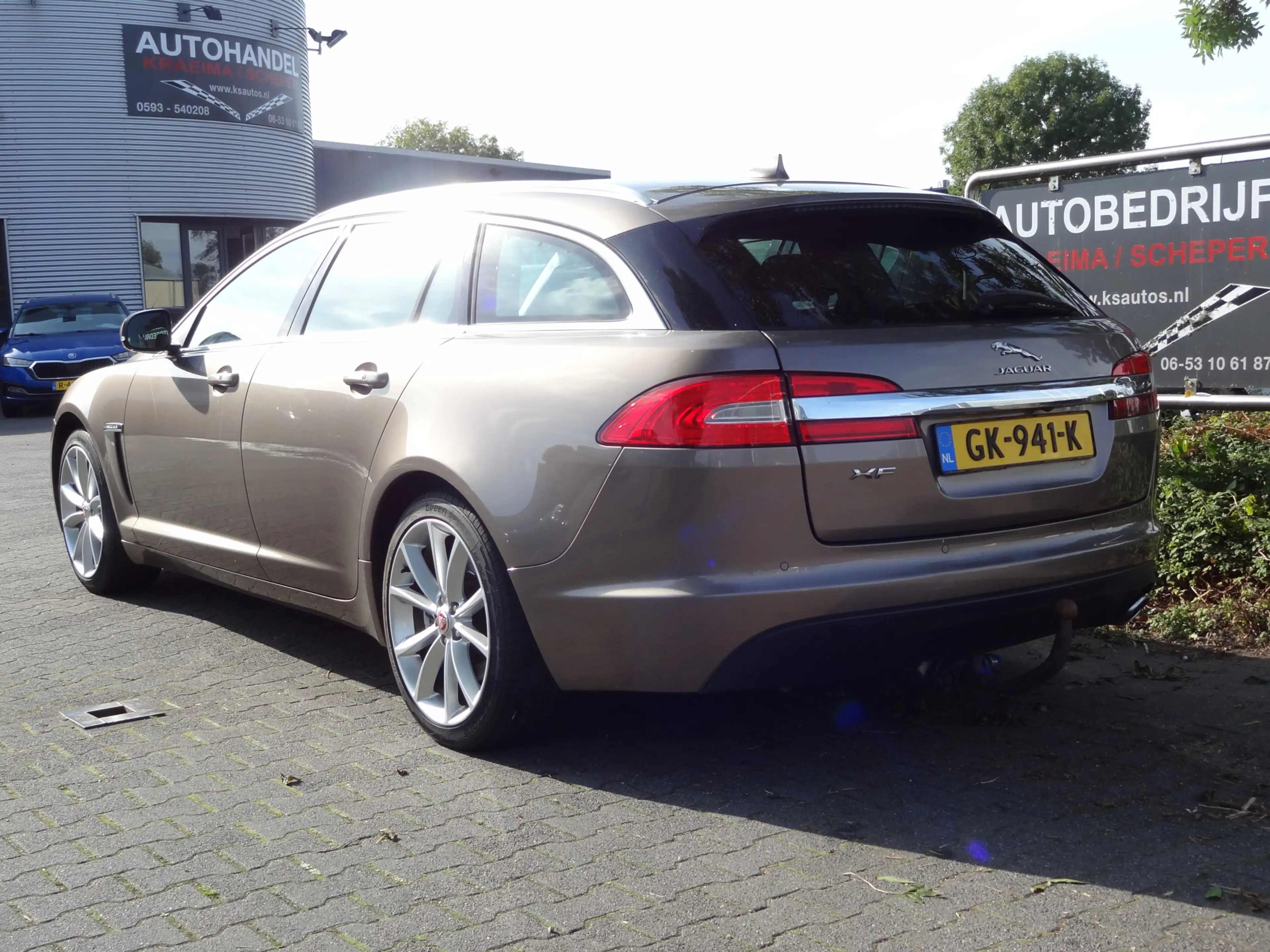 Jaguar XF Sportbrake 2.2D — photo 3