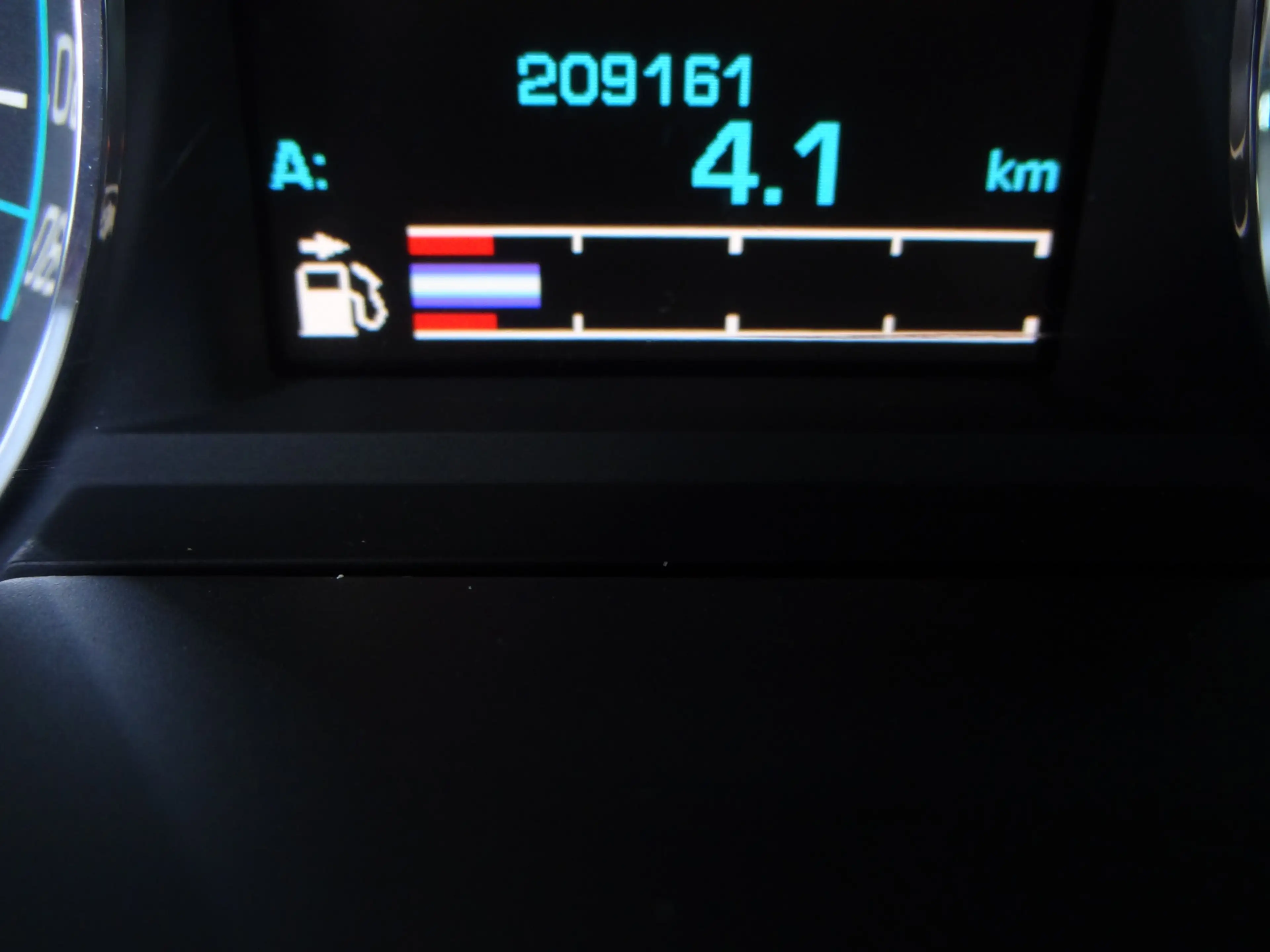 Jaguar XF Sportbrake 2.2D — photo 18