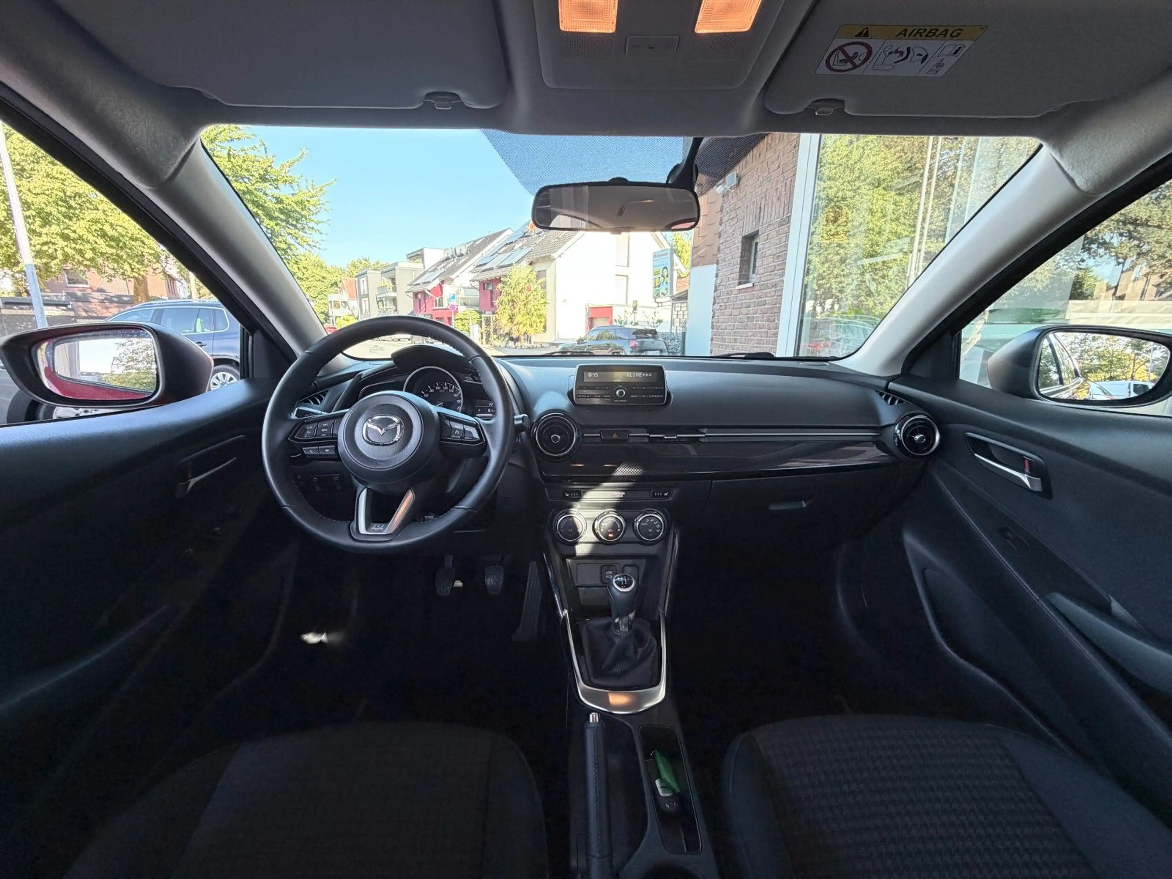 Mazda 2 Lim. Center-Line Klimaaut./Bluettoh/PDC — photo 13