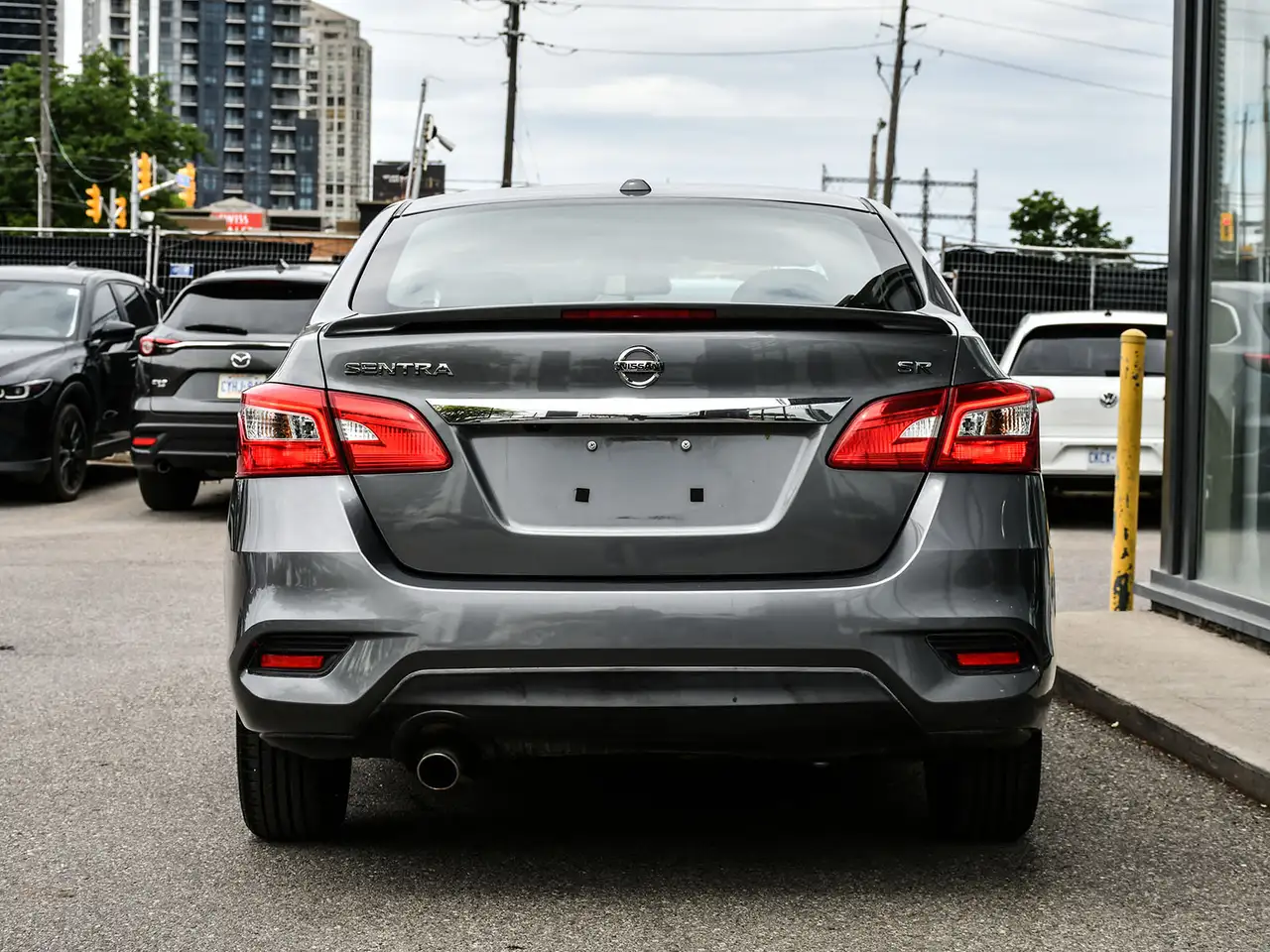 Nissan Sentra fotografie Nissan Sentra