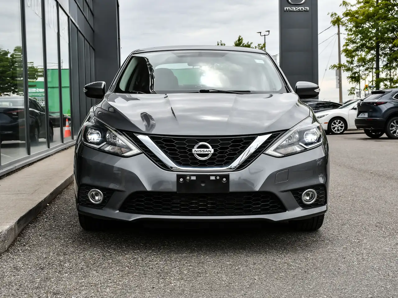 Nissan Sentra fotografie Nissan Sentra
