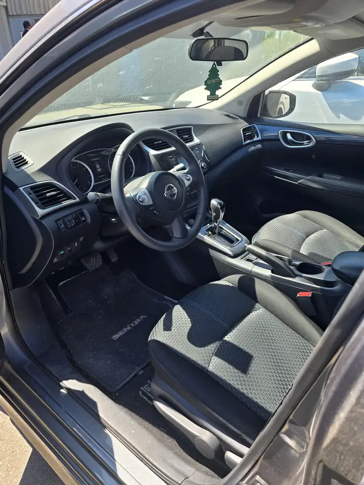 Nissan Sentra снимка Nissan Sentra