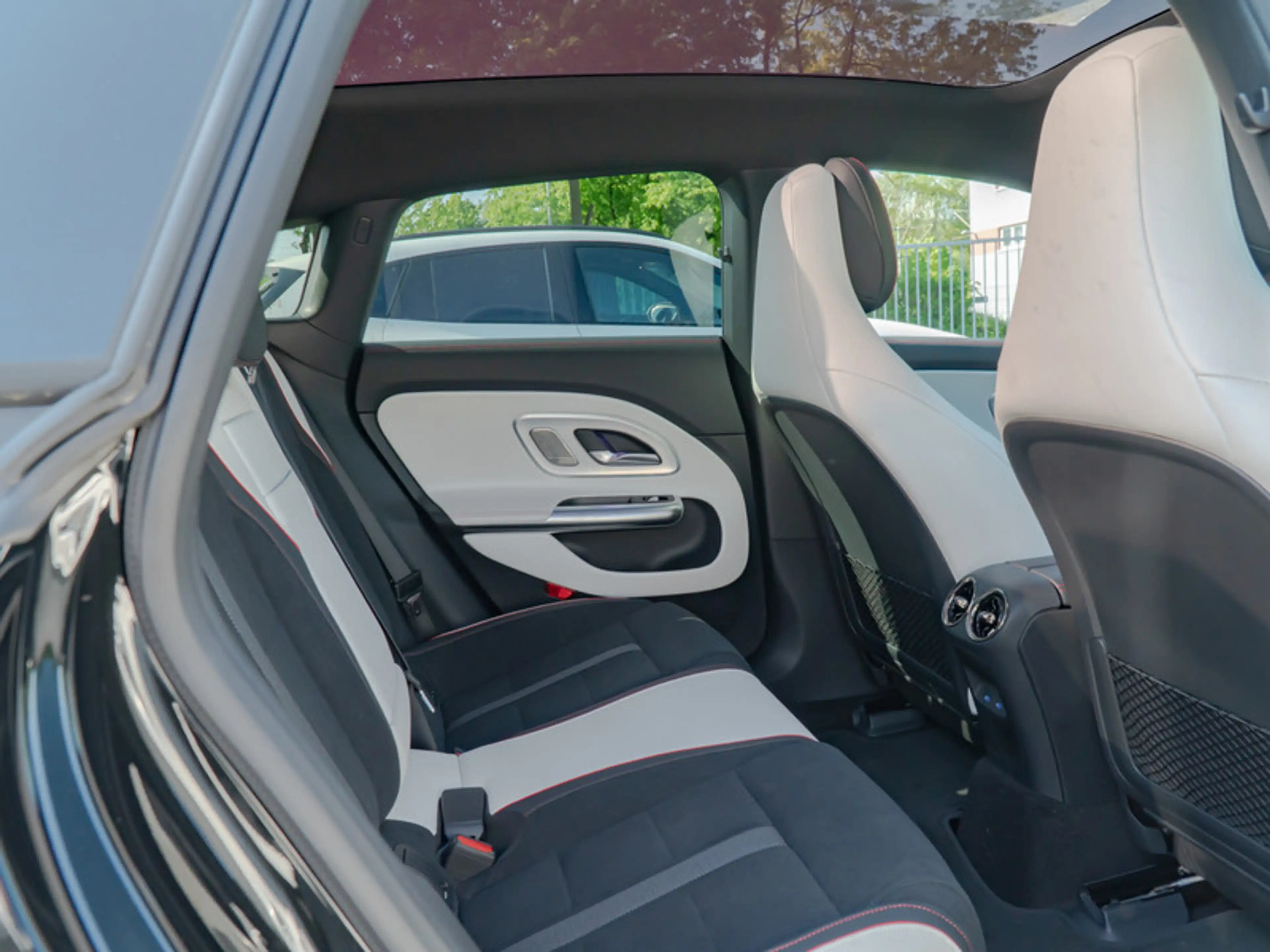 Mercedes-Benz CLA 250 + SB AMG-Sport/Super/Pano/Burm/HUD/Night — photo 10