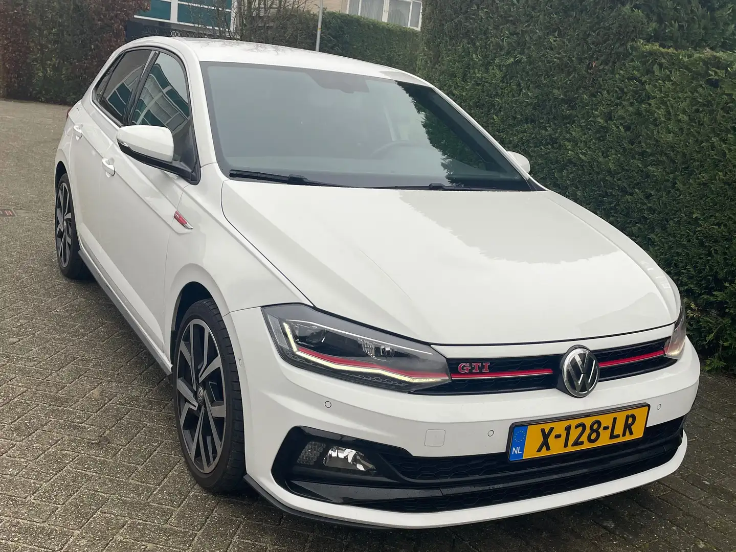 Volkswagen Polo Polo 2.0 TSI GTI Wit - 2
