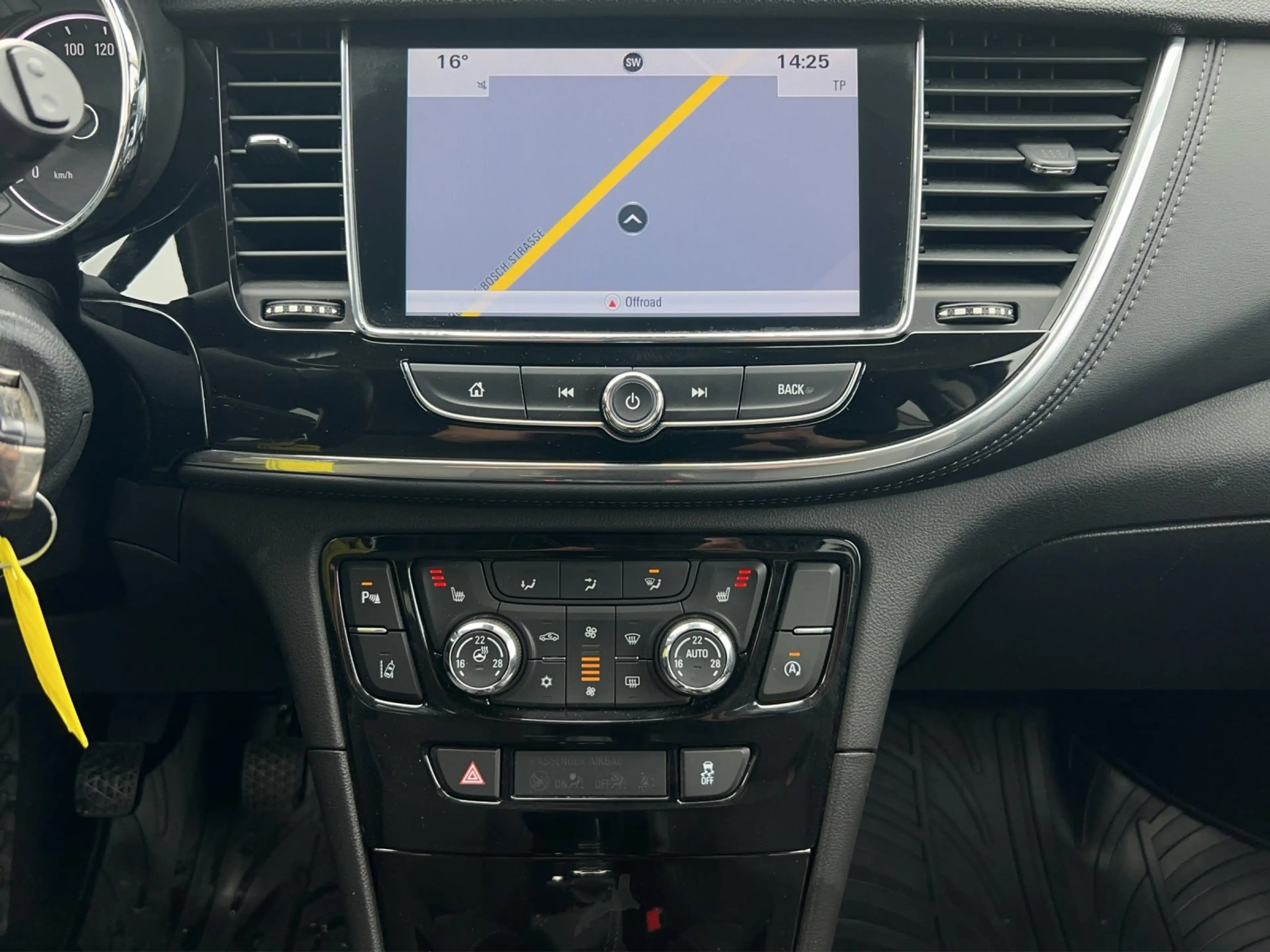 Opel Mokka X 1.4 Turbo Color Innovation/AHK/PDC/ — photo 12