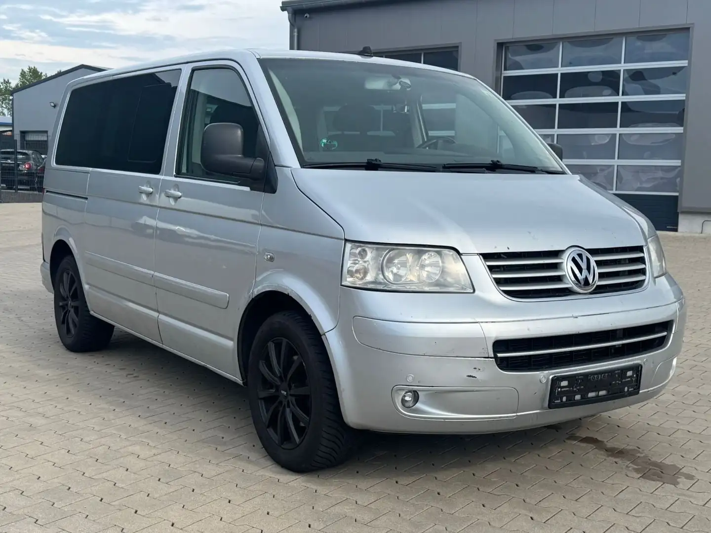 Volkswagen T5 Transporter Bus Multivan Comfortline - 2