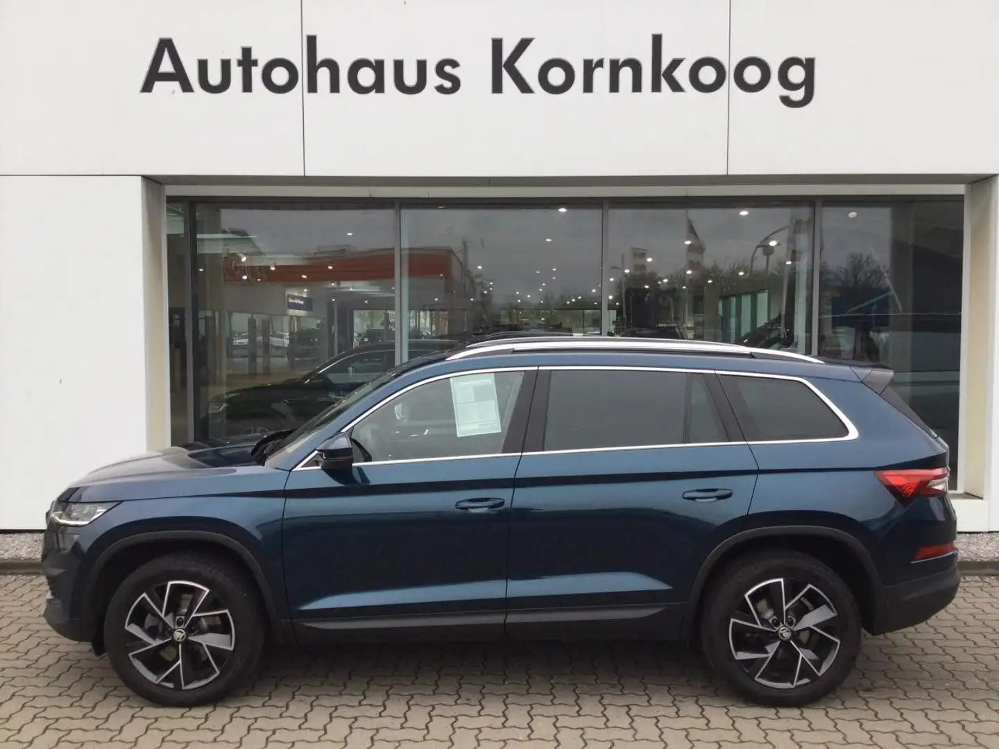 Skoda Kodiaq 2.0 TDI DSG 4x4 Style  LED ACC NAVI APP AHK Blau - 1