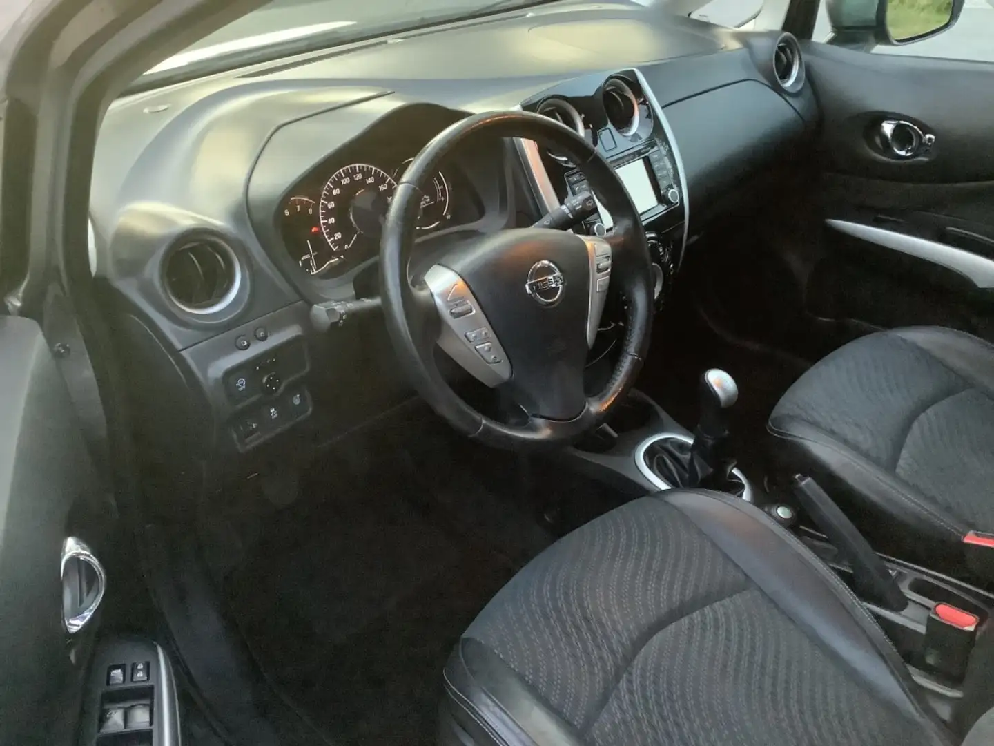 Nissan Note 1.2 DIG-S TEKNA Grijs - 2