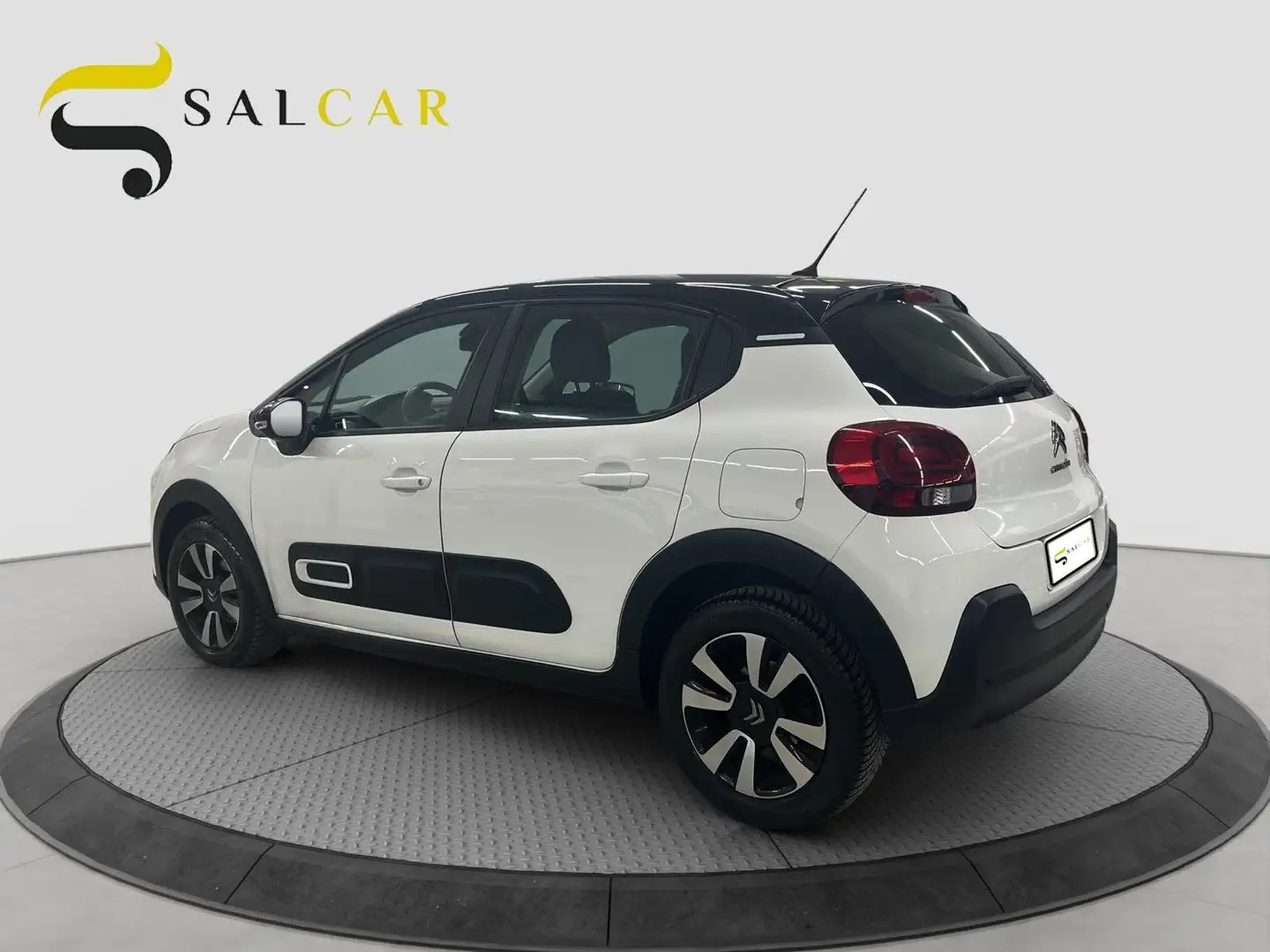 Citroen C3 1.2 puretech 110 Shine Auto 2021 Weiß - 2