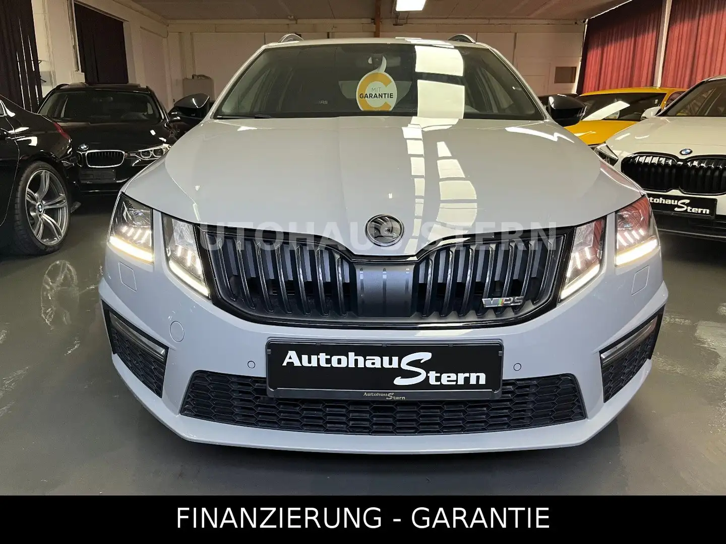 Skoda Octavia 2.0 TDI RS 4x4 Combi Virtual ACC AHK LED Sound Grau - 2