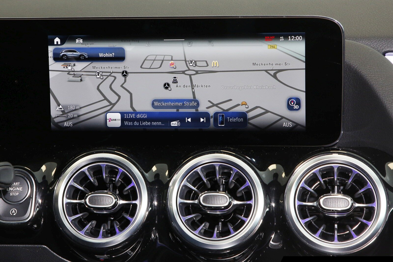 Mercedes-Benz GLA 220 GLA 220 4M AMG Line Night/AHK/Totw./Pano/360° LED — photo 11