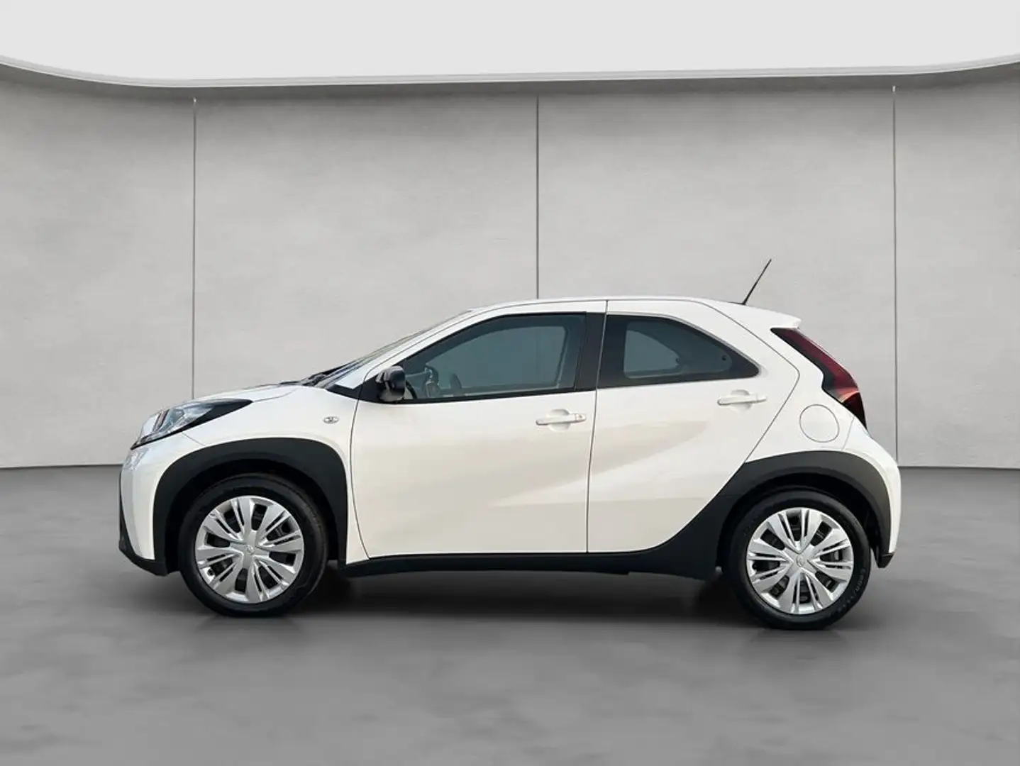 Toyota Aygo X X 1.0 Play Weiß - 2