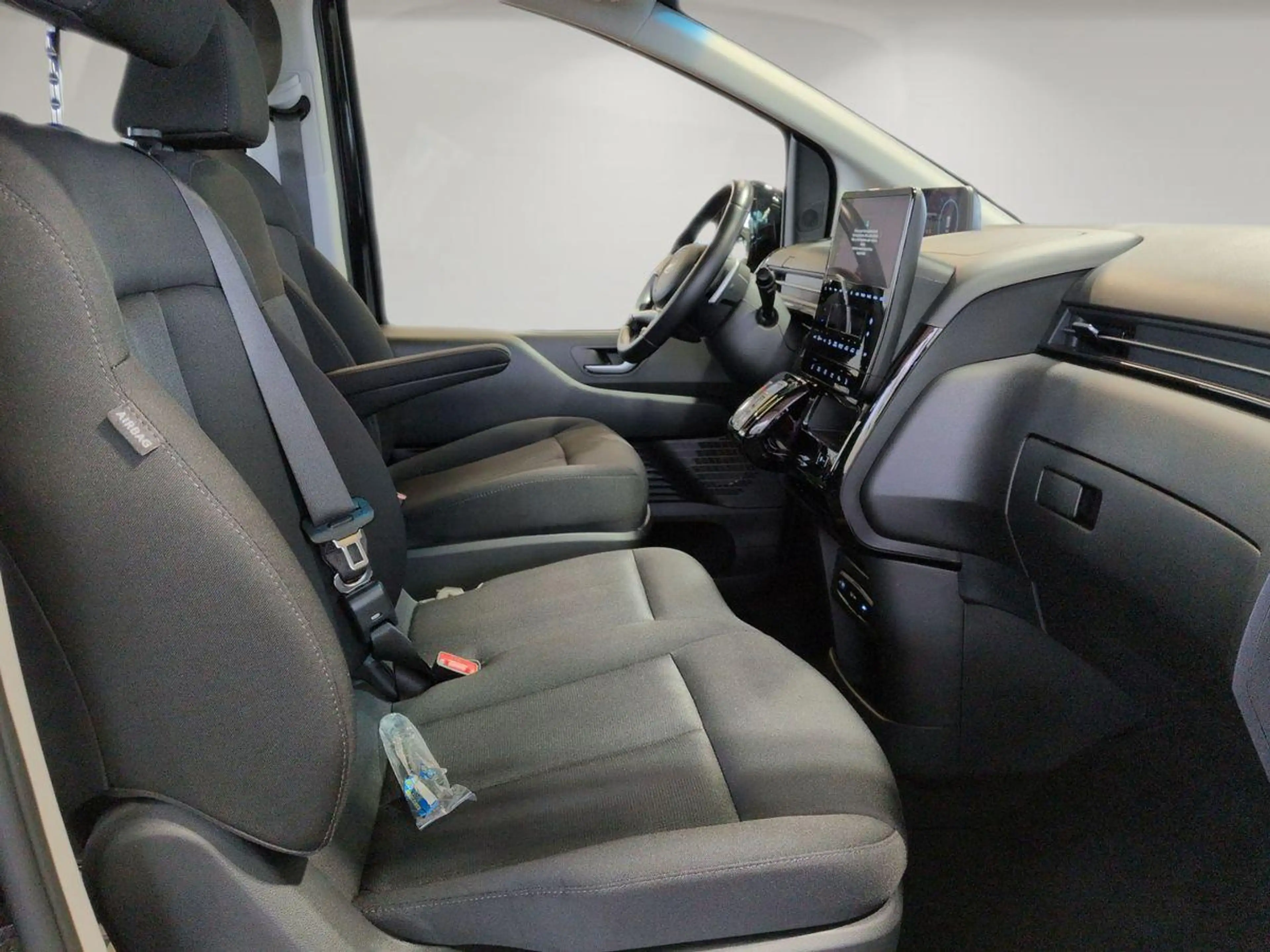 Hyundai STARIA Trend 1.6L / Easy Access-Paket / LED — photo 11