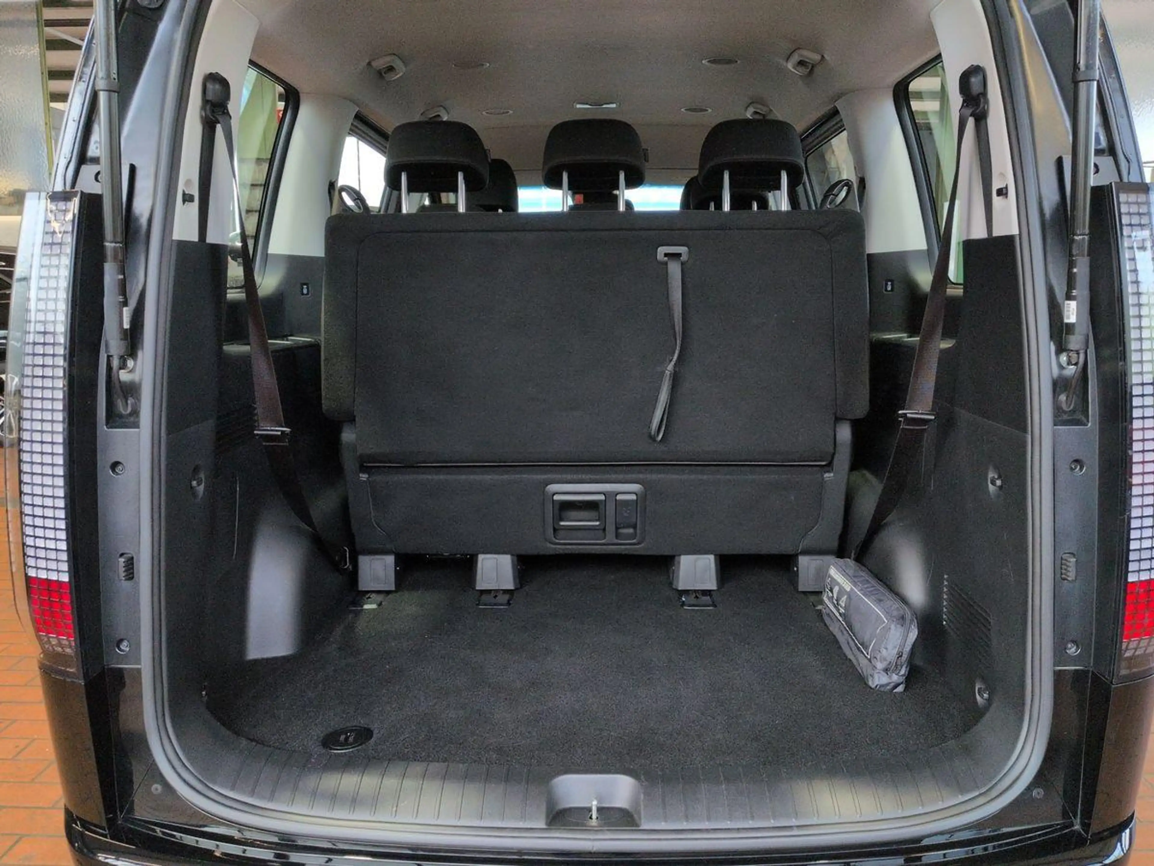 Hyundai STARIA Trend 1.6L / Easy Access-Paket / LED — photo 9