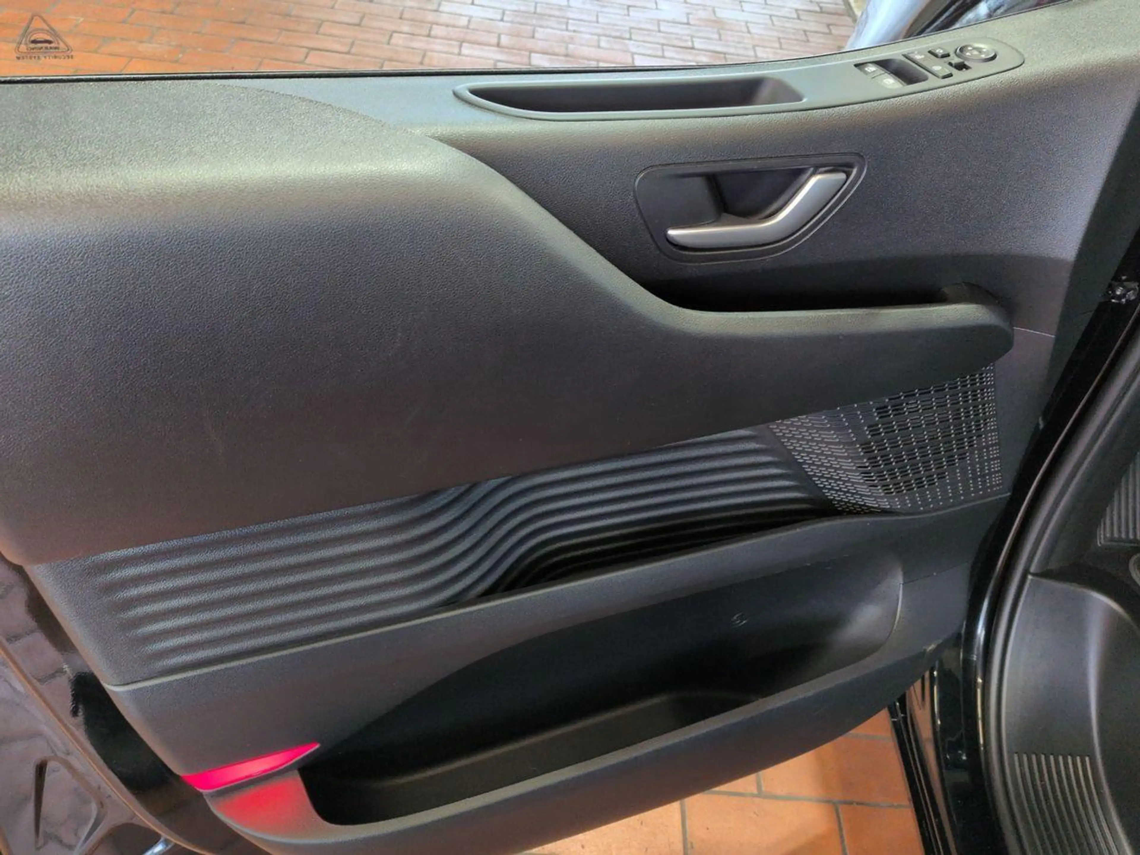Hyundai STARIA Trend 1.6L / Easy Access-Paket / LED — photo 14
