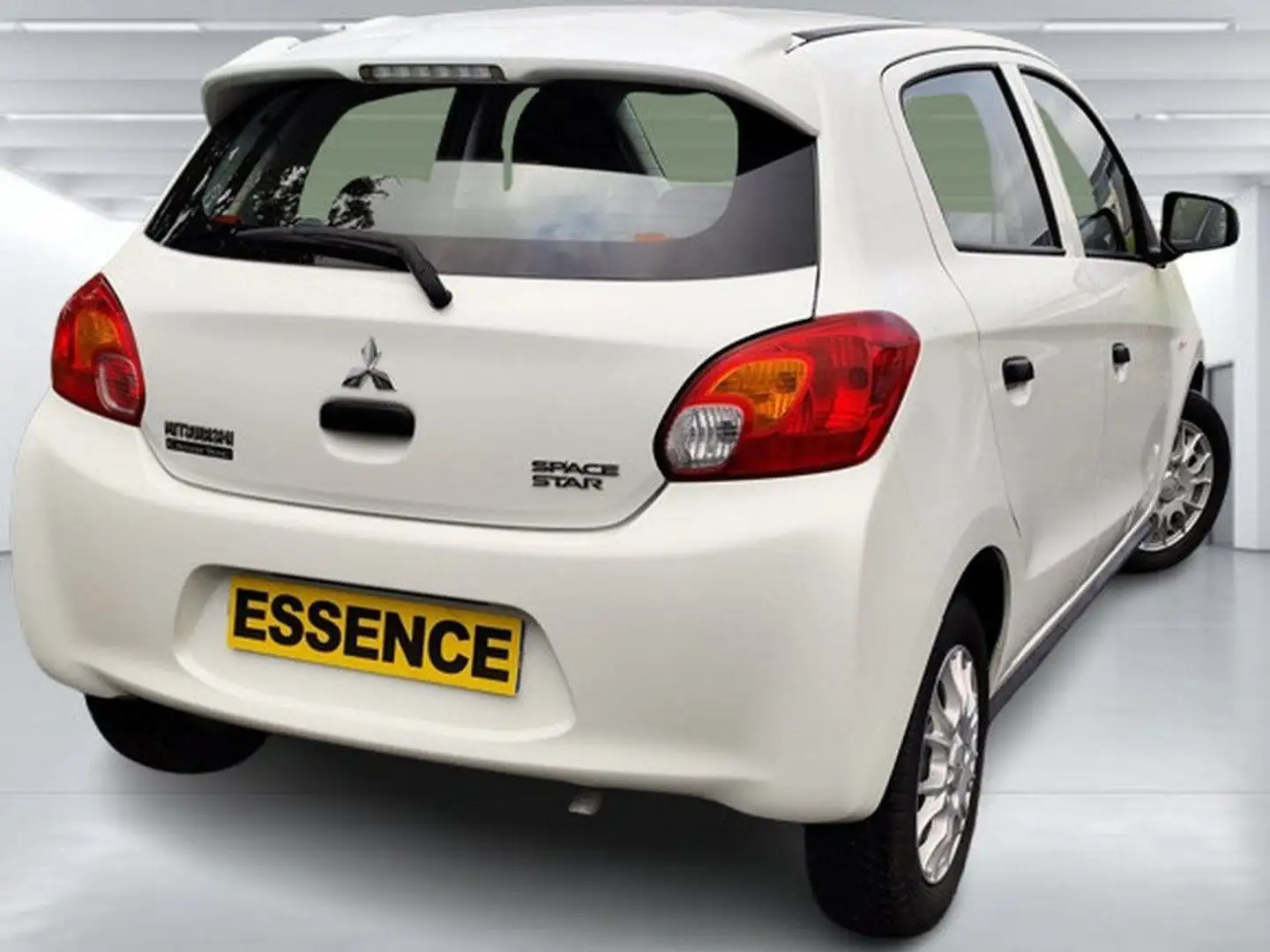 Mitsubishi Space Star 1.0 70ch (4 cv ) BVM5 Blanc 5 portes - MIVEC ECI Multi In - 2014 Blanc - 2