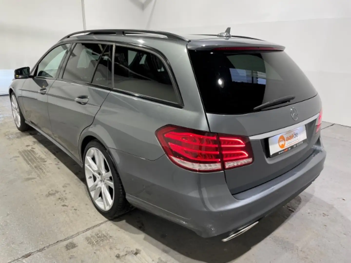 Mercedes-Benz E 220 / 250T BlueTEC Edition Automatik EU6 LED Navi Grau - 2