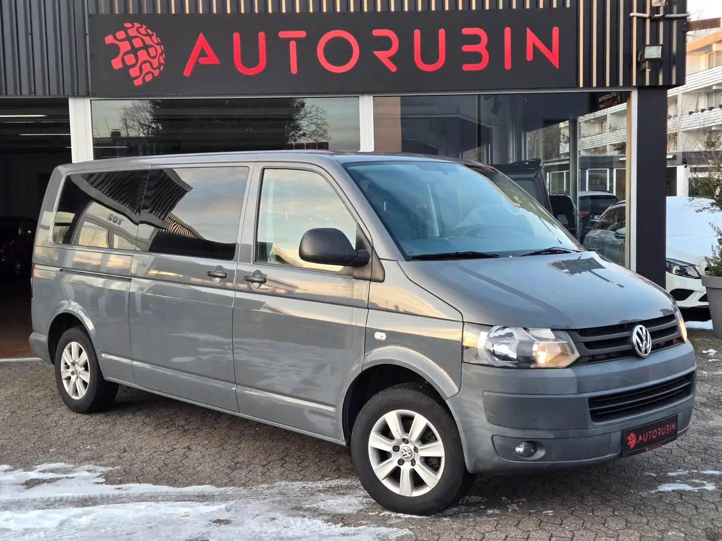 Volkswagen T5 Kombi LANG 9-SITZER/PDC/CARAVELLE Grau - 1