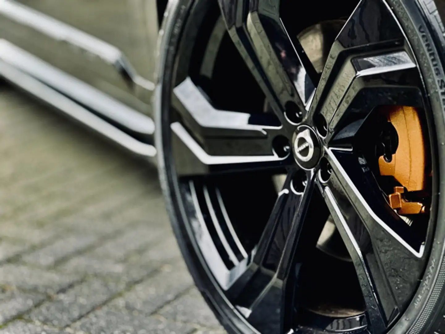 Volvo XC90 2.0 T8 Recharge AWD | Dark Label | Pano | Luchtver Noir - 2