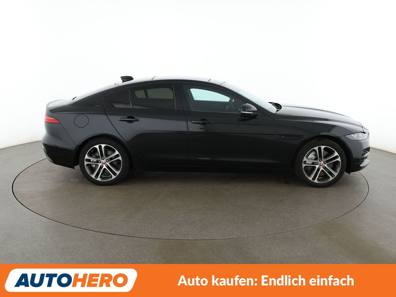 Jaguar XE 30t HSE AWD Aut.*NAVI*360CAM*LED*ACC*SHZ*PANO* — photo 7