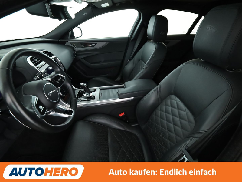 Jaguar XE 30t HSE AWD Aut.*NAVI*360CAM*LED*ACC*SHZ*PANO* — photo 10
