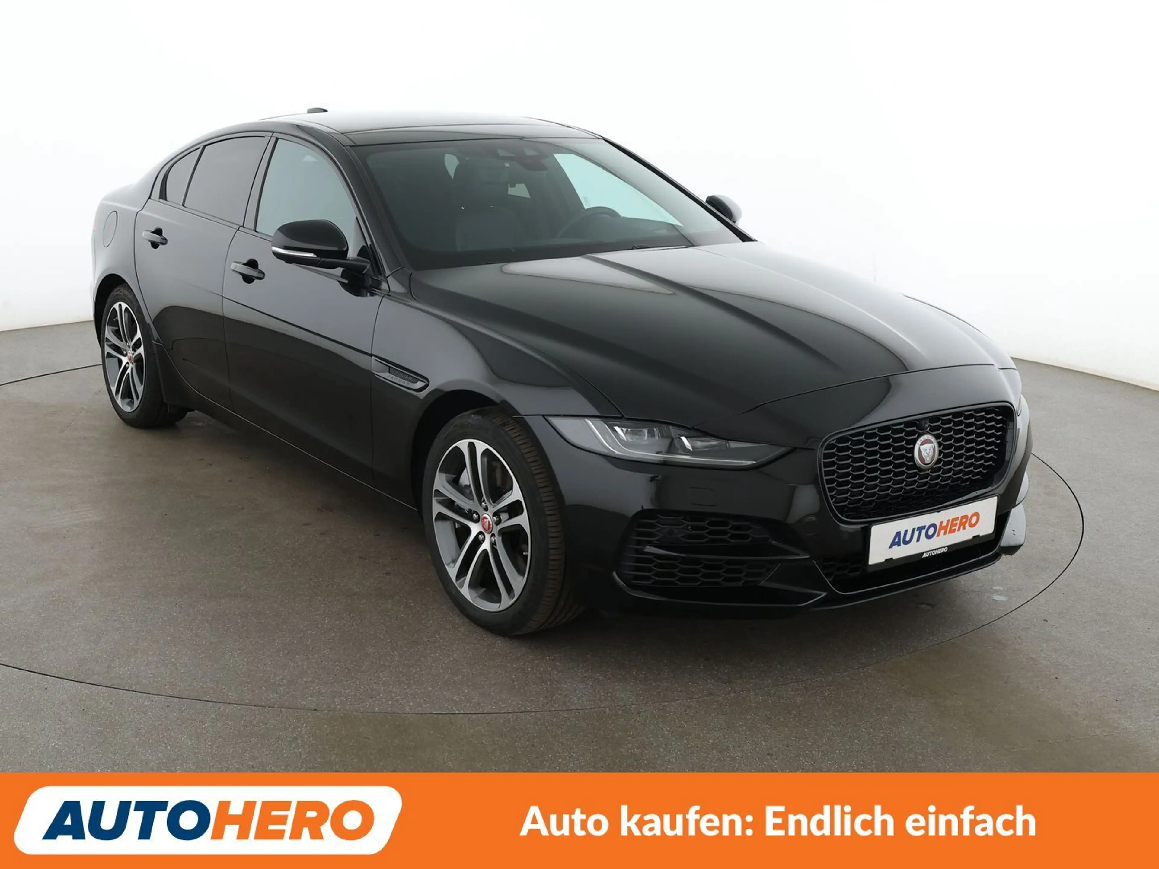 Jaguar XE 30t HSE AWD Aut.*NAVI*360CAM*LED*ACC*SHZ*PANO* — photo 8