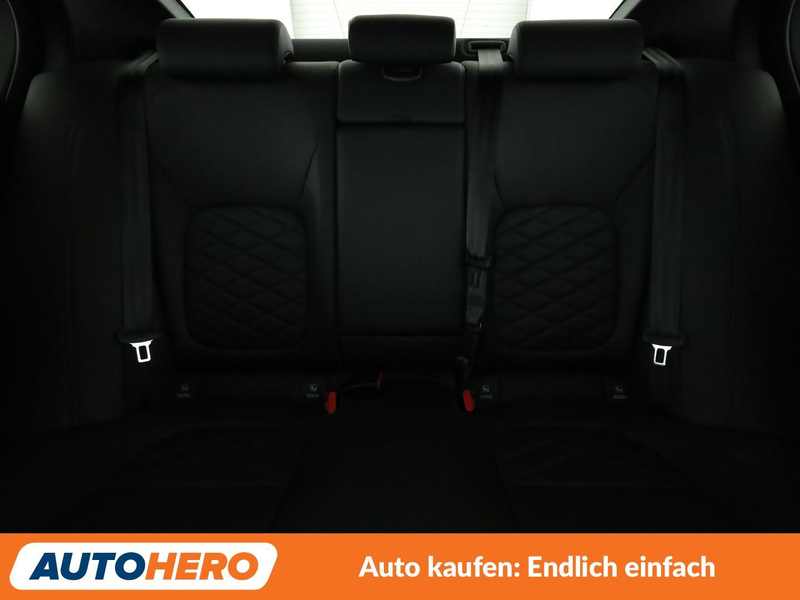 Jaguar XE 30t HSE AWD Aut.*NAVI*360CAM*LED*ACC*SHZ*PANO* — photo 15