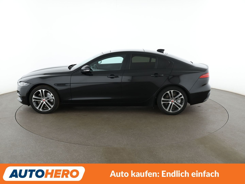 Jaguar XE 30t HSE AWD Aut.*NAVI*360CAM*LED*ACC*SHZ*PANO* — photo 3
