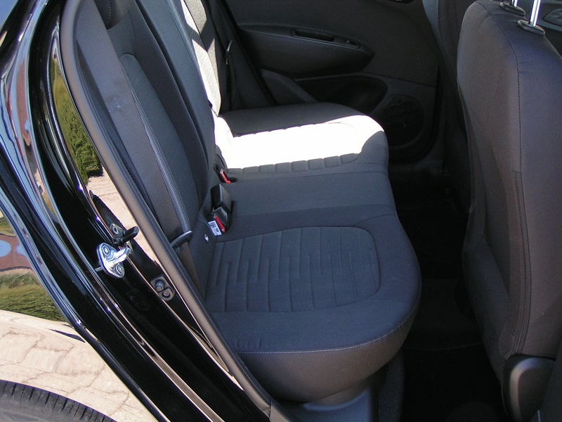 Hyundai i10 — photo 6