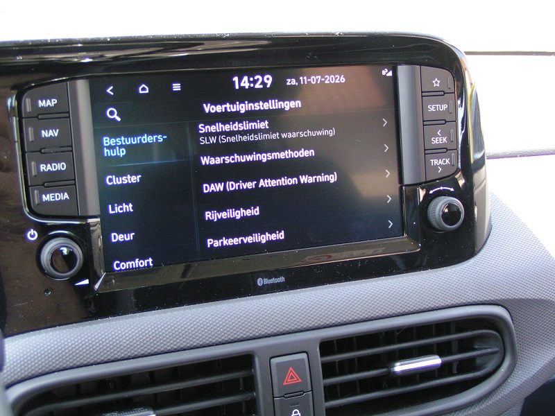 Hyundai i10 — photo 12
