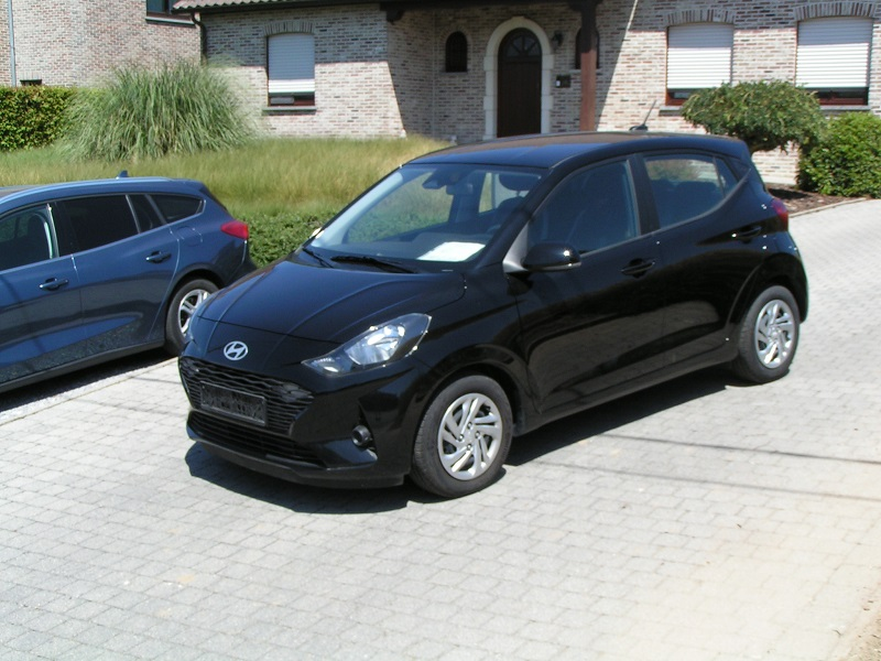 Hyundai i10 — photo 2