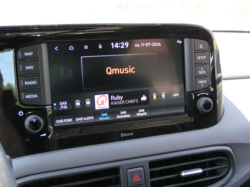 Hyundai i10 — photo 11
