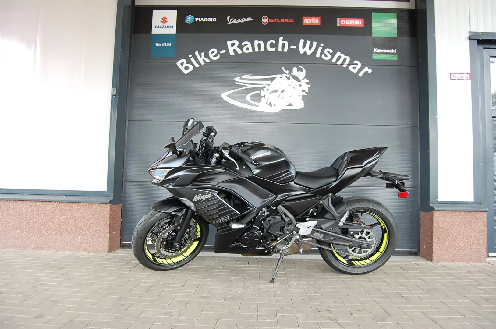 Kawasaki Ninja 650 Sport Grau - 2